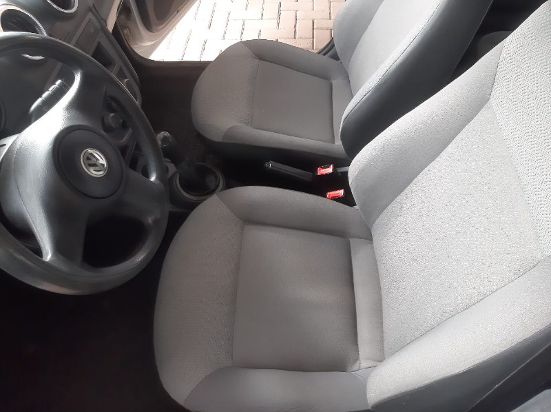 VOLKSWAGEN VOYAGE 1.6 2009/2010 RENAUTO VEÍCULOS LAJEADO / Carros no Vale