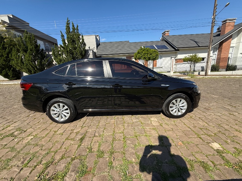 VOLKSWAGEN VIRTUS 1.0 200 TSI COMFORTLINE AUTOMATICO 2018/2018 ELY AUTOMÓVEIS LAJEADO / Carros no Vale