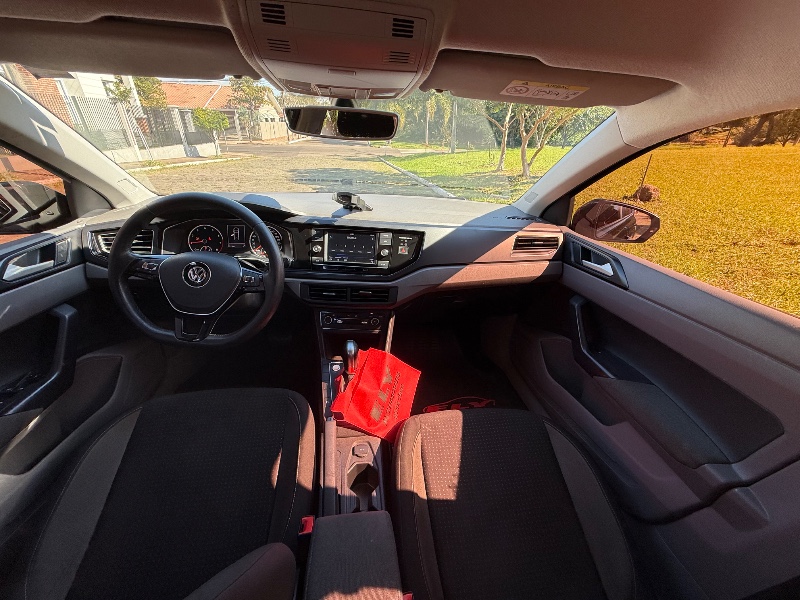 VOLKSWAGEN VIRTUS 1.0 200 TSI COMFORTLINE AUTOMATICO 2018/2018 ELY AUTOMÓVEIS LAJEADO / Carros no Vale