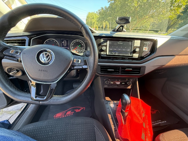 VOLKSWAGEN VIRTUS 1.0 200 TSI COMFORTLINE AUTOMATICO 2018/2018 ELY AUTOMÓVEIS LAJEADO / Carros no Vale