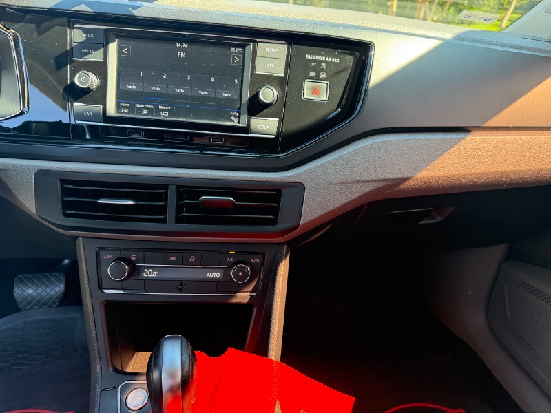 VOLKSWAGEN VIRTUS 1.0 200 TSI COMFORTLINE AUTOMATICO 2018/2018 ELY AUTOMÓVEIS LAJEADO / Carros no Vale