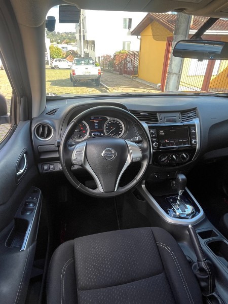 NISSAN FRONTIER ATTACK 2.3 BI TURBO 4X4 AT 2020/2020 BOSCO AUTOMÓVEIS GUAPORÉ / Carros no Vale