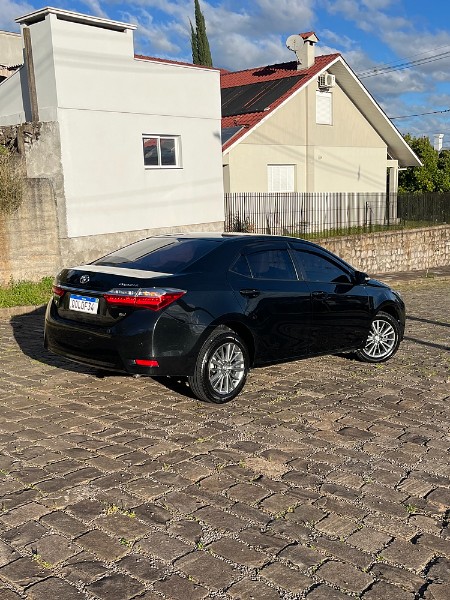 TOYOTA COROLLA 1.8 GLI UPPER 16V FLEX 4P AUTOMATICO 2019/2019 BOSCO AUTOMÓVEIS GUAPORÉ / Carros no Vale