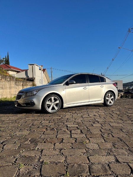 CHEVROLET CRUZE 1.8 LT SPORT6 16V FLEX 4P AUTOMATICO 2015/2016 BOSCO AUTOMÓVEIS GUAPORÉ / Carros no Vale