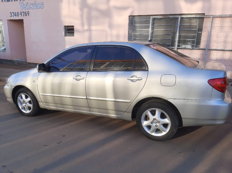 TOYOTA COROLLA 1.8 SEG 16V 2002/2003 RENAUTO VEÍCULOS LAJEADO / Carros no Vale