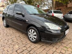 FORD FOCUS 1.6 GLX 8V FLEX 4P MANUAL 2006/2007 COMPLETO VEÍCULOS GUAPORÉ / Carros no Vale