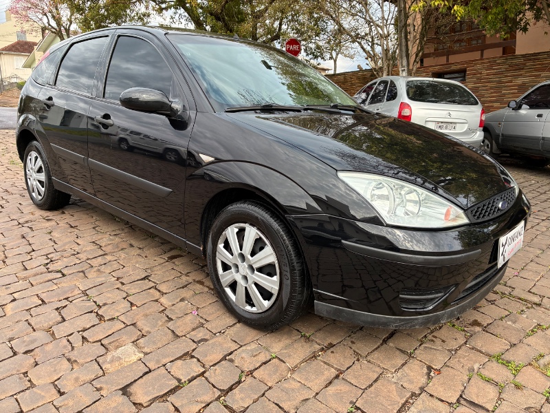 FORD FOCUS 1.6 GLX 8V FLEX 4P MANUAL - 2007