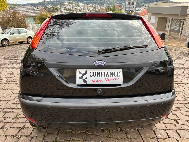 FORD FOCUS 1.6 GLX 8V FLEX 4P MANUAL - 2007