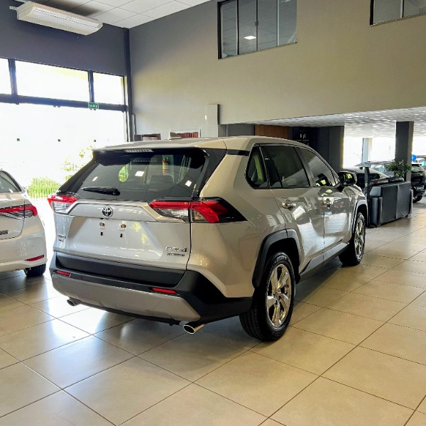 TOYOTA RAV4 2.5 S 4X4 HYBRID 2019/2019 JOÃO CARROS MULTIMARCAS GUAPORÉ / Carros no Vale