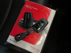 TOYOTA RAV4 2.5 S 4X4 HYBRID 2019/2019 JOÃO CARROS MULTIMARCAS GUAPORÉ / Carros no Vale