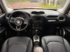 JEEP RENEGADE 1.8 /2018 MENEGHINI VEÍCULOS ARROIO DO MEIO / Carros no Vale