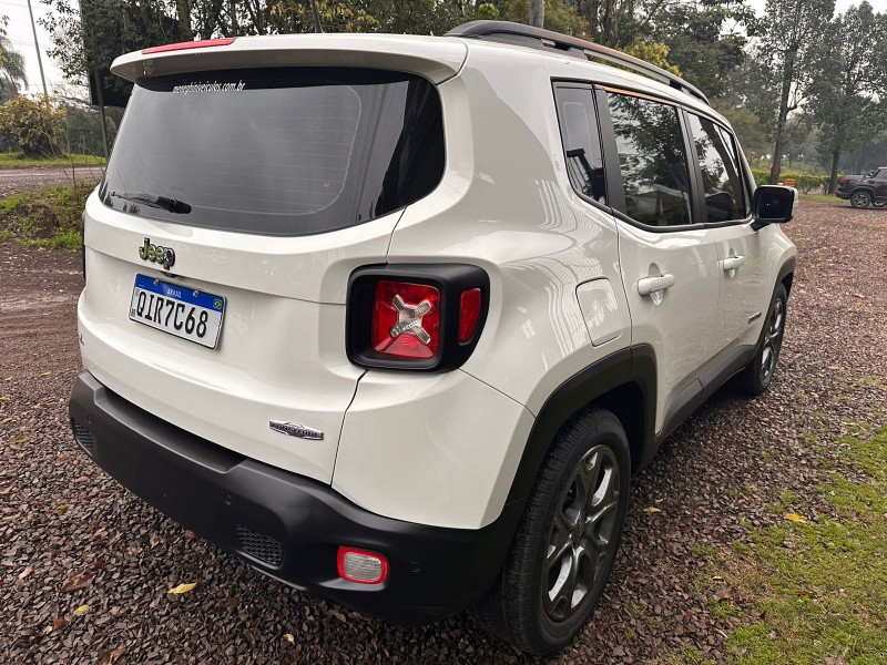 JEEP RENEGADE 1.8 /2018 MENEGHINI VEÍCULOS ARROIO DO MEIO / Carros no Vale
