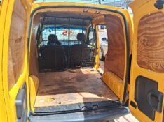 RENAULT KANGOO EXPRESS 1.6 2015/2015 SCHAEFER AUTOMÓVEIS TEUTÔNIA / Carros no Vale