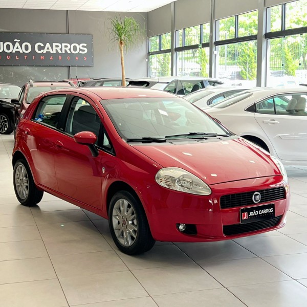 FIAT PUNTO 1.6 ESSENCE 16V FLEX 4P MANUAL 2011/2011 JOÃO CARROS MULTIMARCAS GUAPORÉ / Carros no Vale FIAT PUNTO 1.6 ESSENCE 16V FLEX 4P MANUAL 2011/2011 JOÃO CARROS MULTIMARCAS GUAPORÉ / Carros no Vale