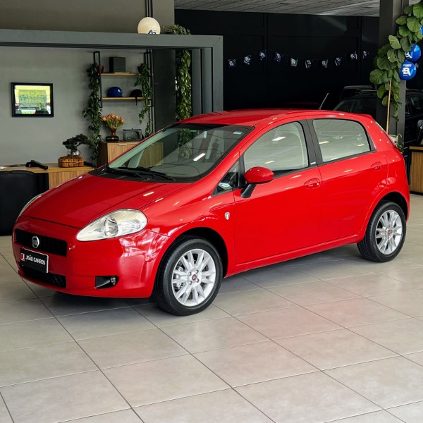 FIAT PUNTO 1.6 ESSENCE 16V FLEX 4P MANUAL 2011/2011 JOÃO CARROS MULTIMARCAS GUAPORÉ / Carros no Vale FIAT PUNTO 1.6 ESSENCE 16V FLEX 4P MANUAL 2011/2011 JOÃO CARROS MULTIMARCAS GUAPORÉ / Carros no Vale