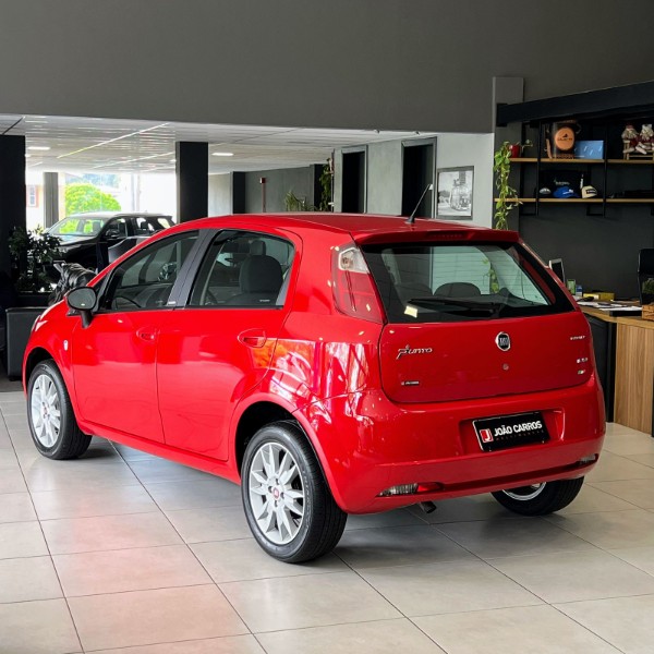 FIAT PUNTO 1.6 ESSENCE 16V FLEX 4P MANUAL 2011/2011 JOÃO CARROS MULTIMARCAS GUAPORÉ / Carros no Vale FIAT PUNTO 1.6 ESSENCE 16V FLEX 4P MANUAL 2011/2011 JOÃO CARROS MULTIMARCAS GUAPORÉ / Carros no Vale