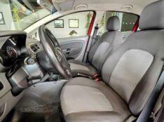 FIAT PUNTO 1.6 ESSENCE 16V FLEX 4P MANUAL 2011/2011 JOÃO CARROS MULTIMARCAS GUAPORÉ / Carros no Vale