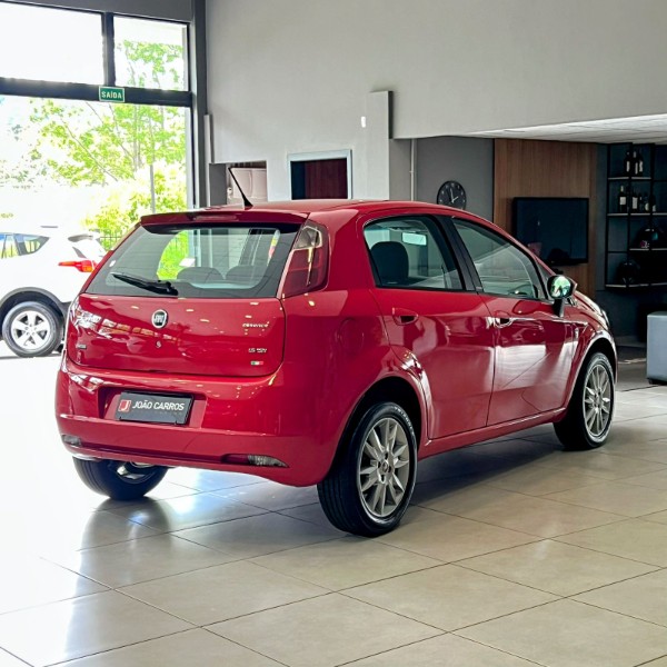 FIAT PUNTO 1.6 ESSENCE 16V FLEX 4P MANUAL 2011/2011 JOÃO CARROS MULTIMARCAS GUAPORÉ / Carros no Vale FIAT PUNTO 1.6 ESSENCE 16V FLEX 4P MANUAL 2011/2011 JOÃO CARROS MULTIMARCAS GUAPORÉ / Carros no Vale