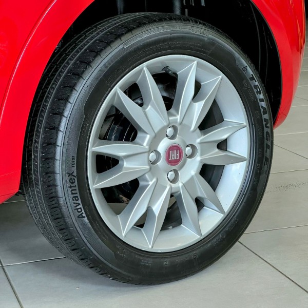 FIAT PUNTO 1.6 ESSENCE 16V FLEX 4P MANUAL 2011/2011 JOÃO CARROS MULTIMARCAS GUAPORÉ / Carros no Vale FIAT PUNTO 1.6 ESSENCE 16V FLEX 4P MANUAL 2011/2011 JOÃO CARROS MULTIMARCAS GUAPORÉ / Carros no Vale