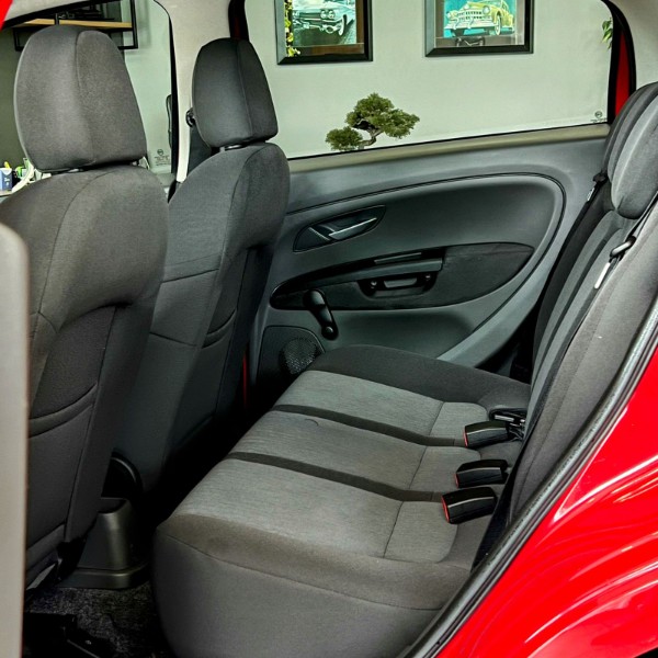 FIAT PUNTO 1.6 ESSENCE 16V FLEX 4P MANUAL 2011/2011 JOÃO CARROS MULTIMARCAS GUAPORÉ / Carros no Vale FIAT PUNTO 1.6 ESSENCE 16V FLEX 4P MANUAL 2011/2011 JOÃO CARROS MULTIMARCAS GUAPORÉ / Carros no Vale