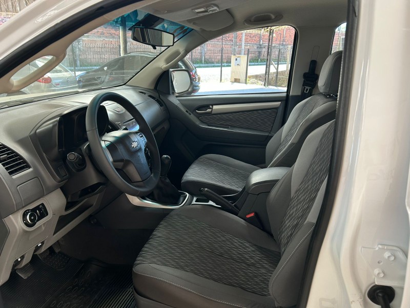 CHEVROLET S10 LT 2.4 2012/2013 LAVENDA VEÍCULOS ARROIO DO MEIO / Carros no Vale