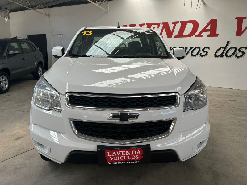 CHEVROLET S10 LT 2.4 2012/2013 LAVENDA VEÍCULOS ARROIO DO MEIO / Carros no Vale