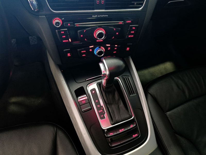 Audi Q5 2.0 Tfsi 16v Quattro Ambiente 2014/2014 SIM VEÍCULOS PORTO ALEGRE / Carros no Vale