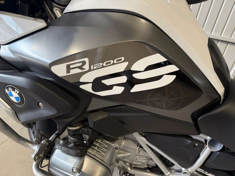 Bmw R1200 Gs 2017/2018 SIM VEÍCULOS PORTO ALEGRE / Carros no Vale
