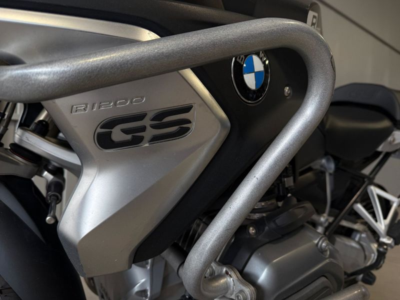 Bmw R1200 Gs 2017/2018 SIM VEÍCULOS PORTO ALEGRE / Carros no Vale