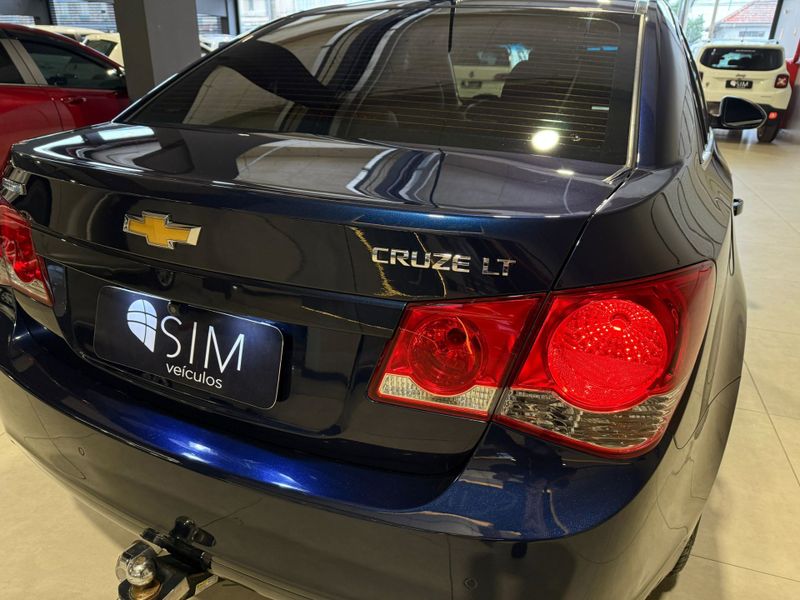 Chevrolet Cruze 1.8 Lt 16v 2012/2013 SIM VEÍCULOS PORTO ALEGRE / Carros no Vale