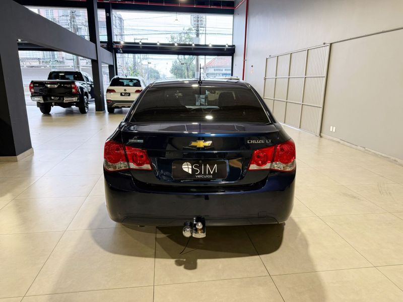 Chevrolet Cruze 1.8 Lt 16v 2012/2013 SIM VEÍCULOS PORTO ALEGRE / Carros no Vale