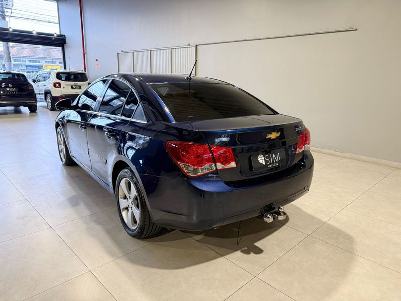 Chevrolet Cruze 1.8 Lt 16v 2012/2013 SIM VEÍCULOS PORTO ALEGRE / Carros no Vale