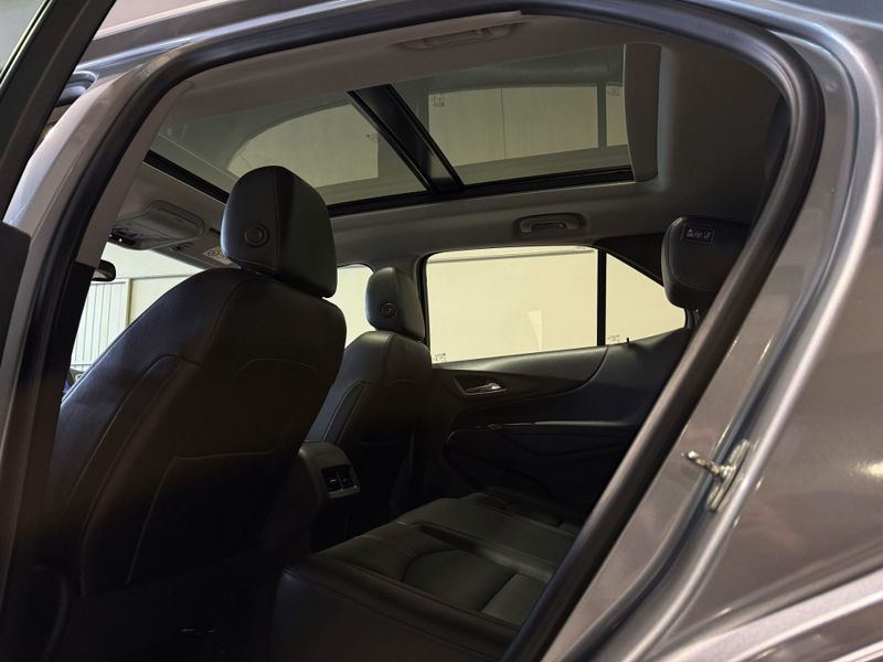 Chevrolet Equinox Premier 1.5 Turbo 172cv 2023/2023 SUZUKI GRAN VITARA 4X2 2.0 2014/2014 / Carros no Vale