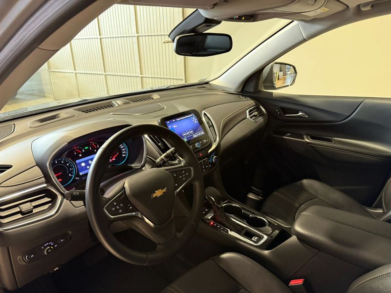 Chevrolet Equinox Premier 1.5 Turbo 172cv 2023/2023 SUZUKI GRAN VITARA 4X2 2.0 2014/2014 / Carros no Vale