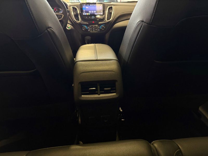 Chevrolet Equinox Premier 1.5 Turbo 172cv 2023/2023 SIM VEÍCULOS PORTO ALEGRE / Carros no Vale