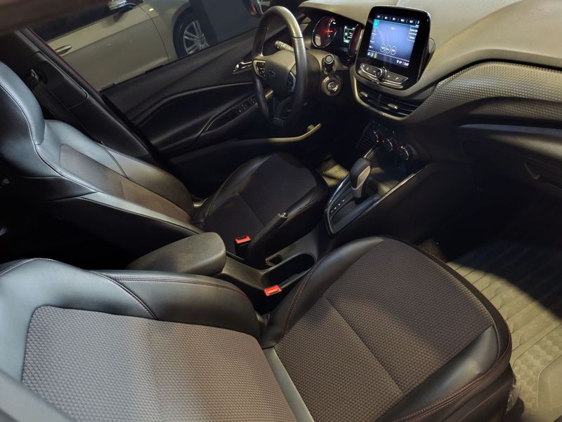 Chevrolet Onix 1.0 Tat Rs 2022/2023 SUZUKI GRAN VITARA 4X2 2.0 2014/2014 / Carros no Vale
