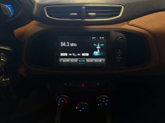 Chevrolet Onix 1.4 Act 2016/2017 SIM VEÍCULOS PORTO ALEGRE / Carros no Vale