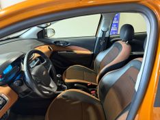 Chevrolet Onix 1.4 Act 2016/2017 SIM VEÍCULOS PORTO ALEGRE / Carros no Vale