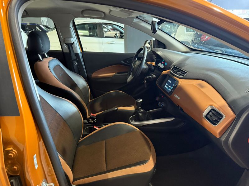 Chevrolet Onix 1.4 Act 2016/2017 SIM VEÍCULOS PORTO ALEGRE / Carros no Vale