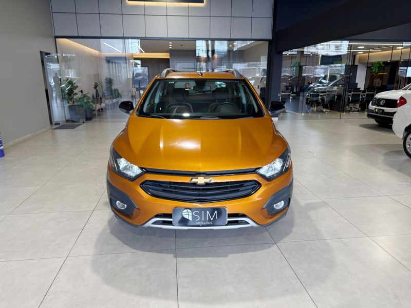 Chevrolet Onix 1.4 Act 2016/2017 SIM VEÍCULOS PORTO ALEGRE / Carros no Vale