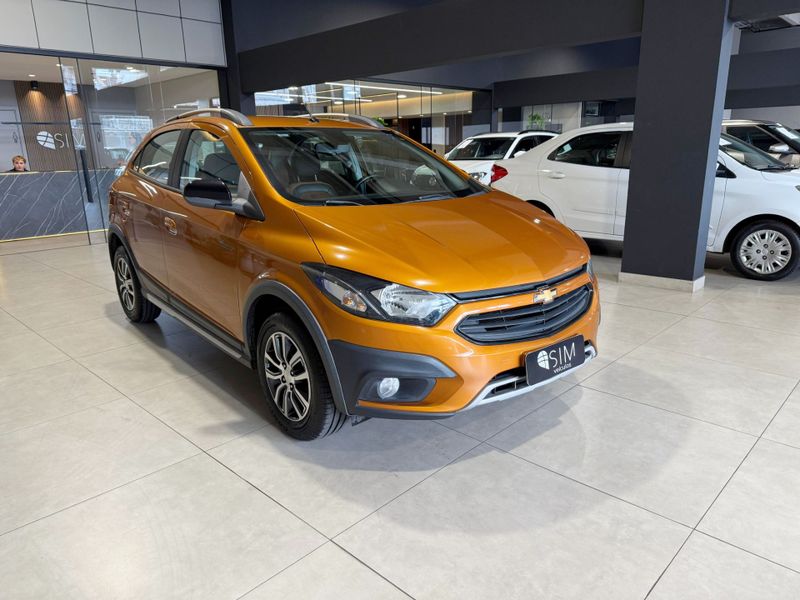 Chevrolet Onix 1.4 Act 2016/2017 SIM VEÍCULOS PORTO ALEGRE / Carros no Vale