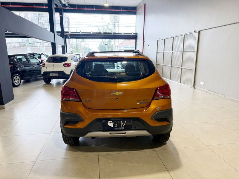 Chevrolet Onix 1.4 Act 2016/2017 SIM VEÍCULOS PORTO ALEGRE / Carros no Vale