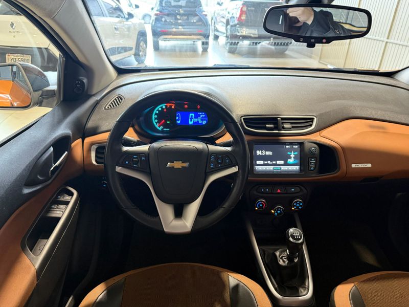 Chevrolet Onix 1.4 Act 2016/2017 SIM VEÍCULOS PORTO ALEGRE / Carros no Vale