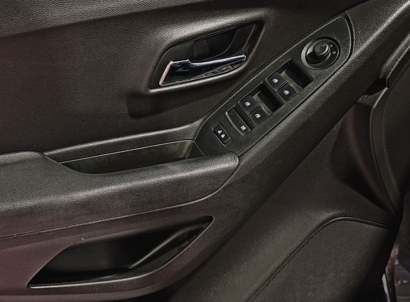 Chevrolet Tracker Premier 1.4 Turbo 16v 2018/2019 SIM VEÍCULOS PORTO ALEGRE / Carros no Vale