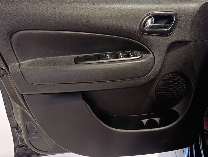 Citroen C3 Aircross Tendance 2014/2015 SUZUKI GRAN VITARA 4X2 2.0 2014/2014 / Carros no Vale