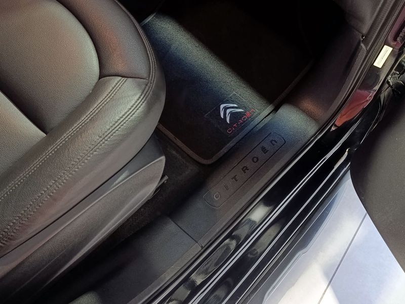 Citroen C3 Aircross Tendance 2014/2015 SUZUKI GRAN VITARA 4X2 2.0 2014/2014 / Carros no Vale
