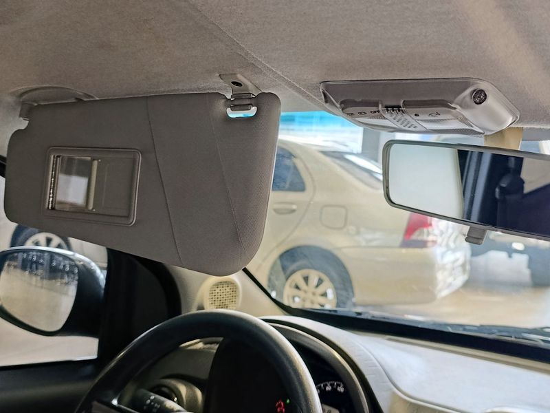 Fiat Mobi Like On 1.0 Fire 2016/2017 SIM VEÍCULOS PORTO ALEGRE / Carros no Vale