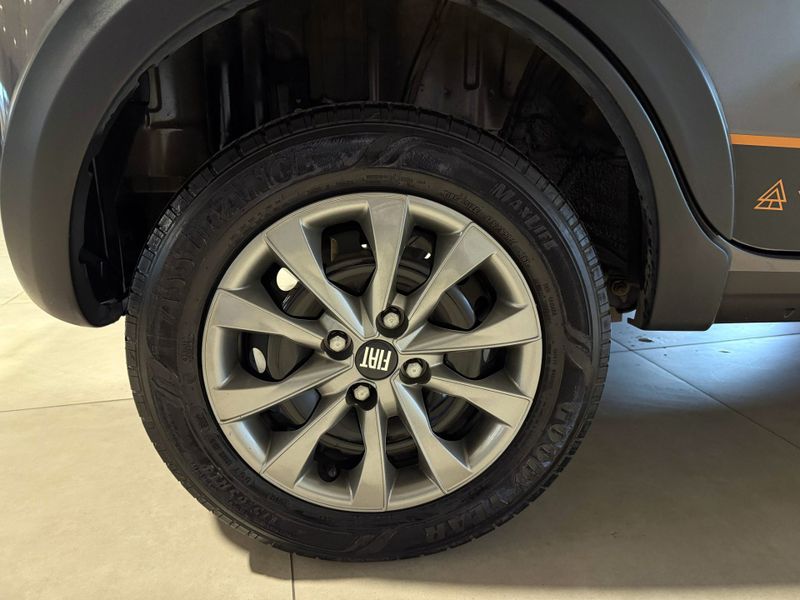 Fiat Mobi Trekking 1.0 2022/2023 SIM VEÍCULOS PORTO ALEGRE / Carros no Vale