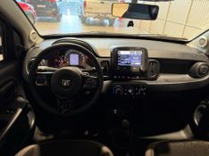 Fiat Mobi Trekking 1.0 2022/2023 SIM VEÍCULOS PORTO ALEGRE / Carros no Vale