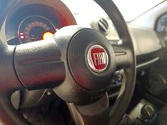 Fiat Uno 1.0 Evo Vivace 8v 2015/2016 SUZUKI GRAN VITARA 4X2 2.0 2014/2014 / Carros no Vale